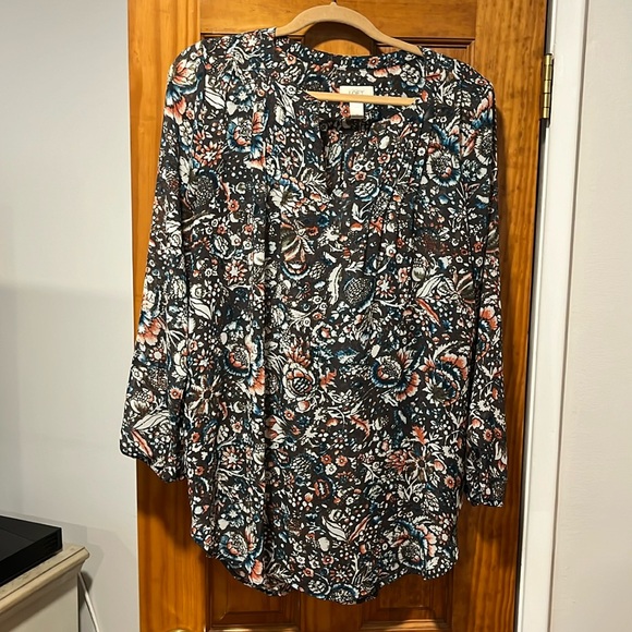 LOFT Tops - Ann Taylor LOFT blouse size medium